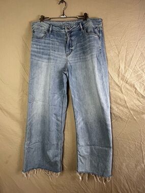 American Eagle Outfitters Light Wash Straight Leg Jeans